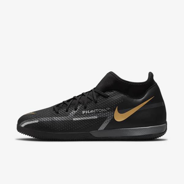 Nike Phantom GT2 Academy Dynamic Fit IC Indoor Court Kopačky Panske Čierne Metal Zlate Tmavo Siva Metal Tmavo Siva | NK318AJF